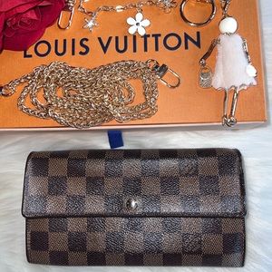 ❌SOLD❌ Louis Vuitton Damier Porte Feuille Sarah Wallet